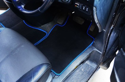 Ворсовые коврики на Nissan Elgrand (E51) 2002 - 2010 в Мытищах