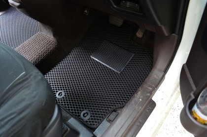 Ворсовые коврики на Toyota Porte II 2012 - 2020 в Мытищах