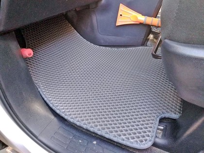 Коврики на Toyota Noah (R80) 2014 - 2021 в Мытищах