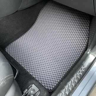 Коврики на Toyota C-HR 2016 - 2025 в Мытищах