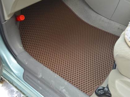 Коврики на Toyota Belta 2005 - 2012 в Мытищах
