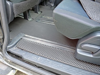 Ворсовые коврики на Toyota Voxy (R80) 2014 - 2021 в Мытищах