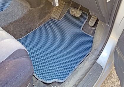 Коврики на Toyota Wish I 2003 - 2009 в Мытищах