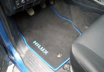 Ворсовые коврики на Toyota Hilux VII 2008 - 2015 в Мытищах