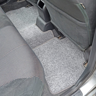 Ворсовые коврики на Nissan Tiida (C11) 2004 - 2014 в Мытищах