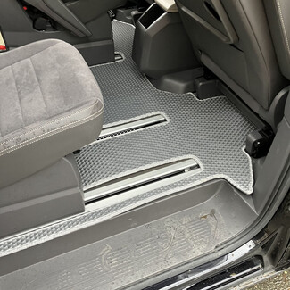 Ворсовые коврики на Volkswagen Multivan (T7) 2021&nbsp;-&nbsp;2026 в Мытищах