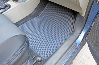 Ворсовые коврики на Toyota Yaris II 2005 - 2011 в Мытищах