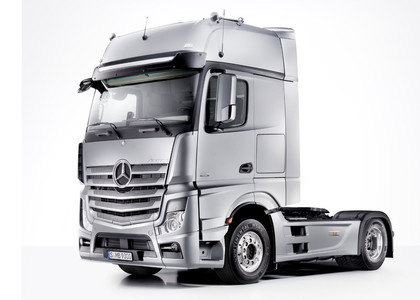 Ворсовые коврики на Mercedes Actros MP4 MP5 тягач GigaSpace 2011 - 2025 в Мытищах