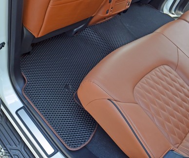 Ворсовые коврики на Infiniti QX56 II 2010 - 2014 в Мытищах