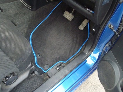 Коврики на Honda Mobilio Spike 2002 - 2008 в Мытищах