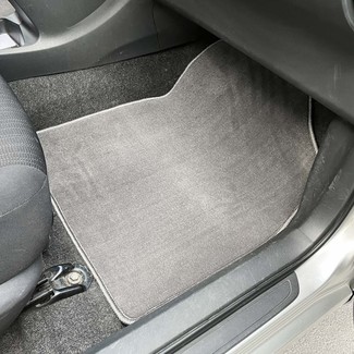 Коврики на Toyota Auris I 2006 - 2012 в Мытищах