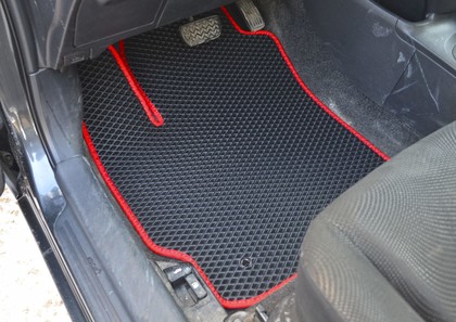 Ворсовые коврики на Toyota Yaris II 2005 - 2011 в Мытищах