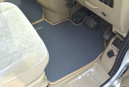 Коврики на Nissan Serena (C24) 1999 - 2005 в Мытищах