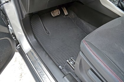 Ворсовые коврики на Suzuki Vitara 2014 - 2025 в Мытищах