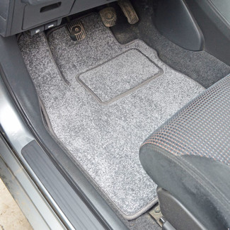 Ворсовые коврики на Nissan Tiida (C11) 2004 - 2014 в Мытищах