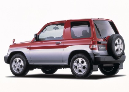 Коврики на Mitsubishi Pajero iO 1998 - 2007 в Мытищах