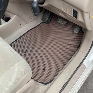 Ворсовые коврики на Toyota Nadia 1998 - 2003 в Мытищах