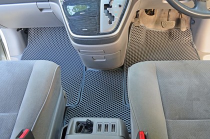 Коврики на Toyota Alphard (H10) 2002 - 2008 в Мытищах