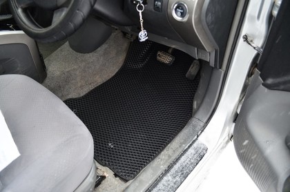 Ворсовые коврики на Toyota Prius (20) 2004 - 2009 в Мытищах