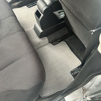 Ворсовые коврики на Nissan Tiida (C11) 2004 - 2014 в Мытищах