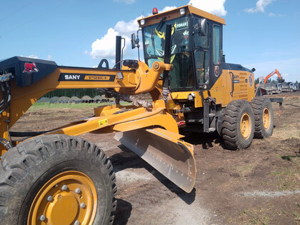 Ворсовые коврики на Спецтехника Автогрейдер SANY STG230C 8 AWD  в Мытищах