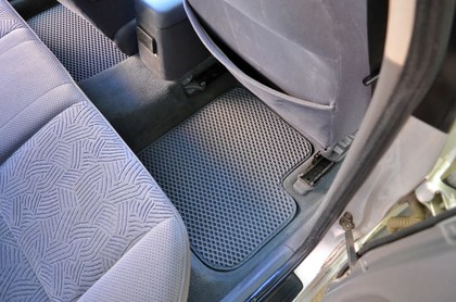 Ворсовые коврики на Toyota Avensis I 1997 - 2002 в Мытищах