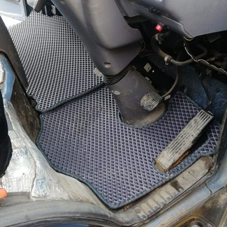 Ворсовые коврики на Nissan Atlas (F23) 1992 - 2007 в Мытищах