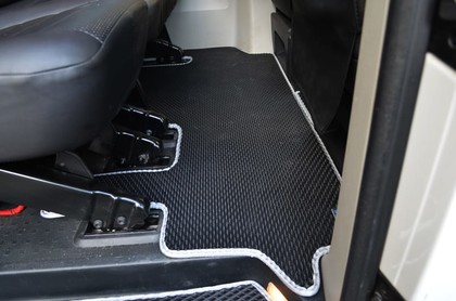 Ворсовые коврики на Volkswagen Caravelle (T6) 2015 - 2019 в Мытищах