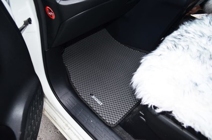 Ворсовые коврики на Toyota Voxy (R80) 2014 - 2021 в Мытищах