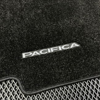 Коврики на Chrysler Pacifica II 2016 - 2025 в Мытищах