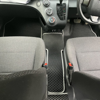Ворсовые коврики на Toyota Sienta II 2015 - 2022 в Мытищах