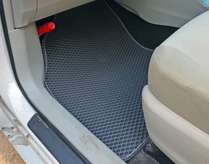 Ворсовые коврики на Toyota Prius Alpha 2011 - 2021 в Мытищах
