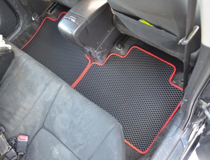Ворсовые коврики на Toyota Yaris II 2005 - 2011 в Мытищах