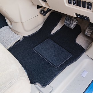 Коврики на Nissan Serena (C25) 2005 - 2010 в Мытищах