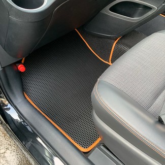 Ворсовые коврики на Toyota Sienta II 2015 - 2022 в Мытищах