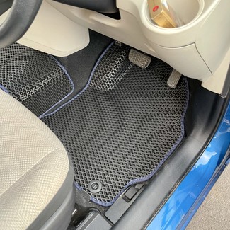 Ворсовые коврики на Toyota Sienta II 2015 - 2022 в Мытищах