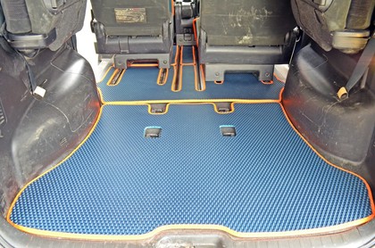 Коврики на Nissan Serena (C25) 2005 - 2010 в Мытищах