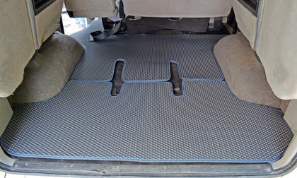 Коврики на Mitsubishi Delica 4 1994 - 2007 в Мытищах