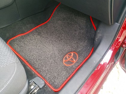 Коврики на Toyota Corolla (E18) 2012 - 2019 в Мытищах