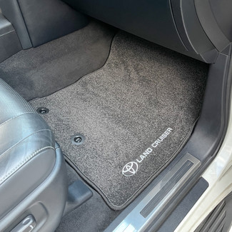 Коврики на Toyota Land Cruiser 200 2007 - 2021 в Мытищах