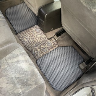 Ворсовые коврики на Nissan Avenir (W11) 1998 - 2005 в Мытищах