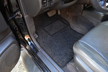 Ворсовые коврики на Infiniti QX4 1996 - 2003 в Мытищах