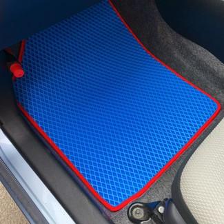Коврики на Toyota Vitz III 2010 - 2020 в Мытищах
