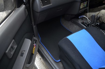 Коврики на Toyota Hilux Surf II 1989 - 1995 в Мытищах