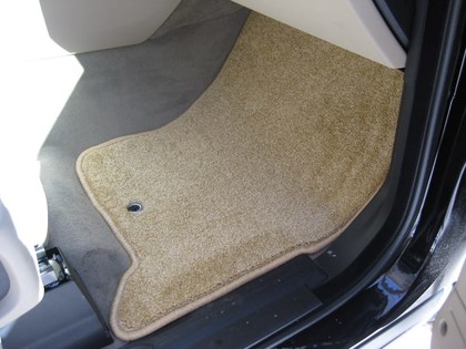 Коврики на Land Rover Discovery III 2004 - 2009 в Мытищах