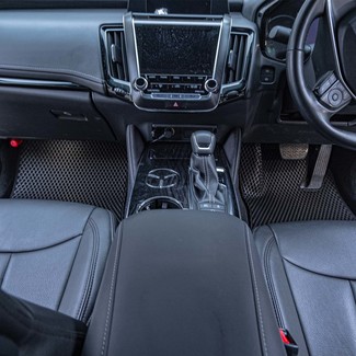 Ворсовые коврики на Toyota Crown (S220) 2017 - 2022 в Мытищах