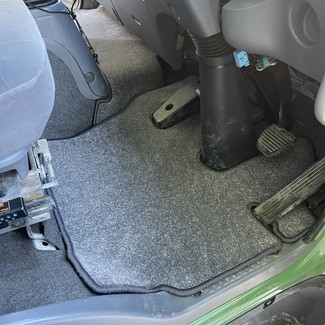 Ворсовые коврики на Isuzu Forward V широкая кабина 2007 - 2025 в Мытищах