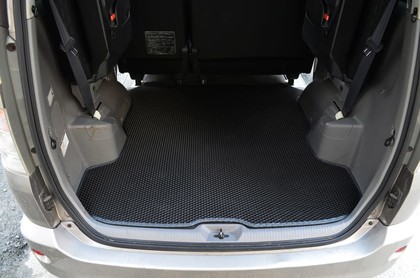 Ворсовые коврики на Toyota Voxy (R60) 2001 - 2007 в Мытищах