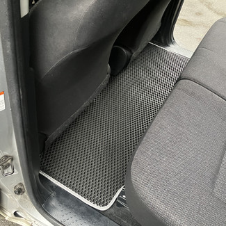 Ворсовые коврики на Toyota Sienta II 2015 - 2022 в Мытищах
