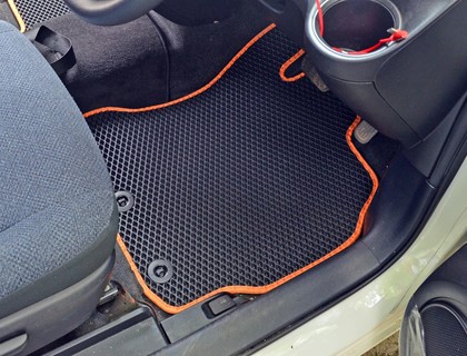 Ворсовые коврики на Toyota Sienta II 2015 - 2022 в Мытищах